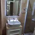 Premier Apartment
